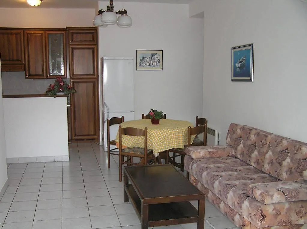 Apartments Paladina Mandre 0*,